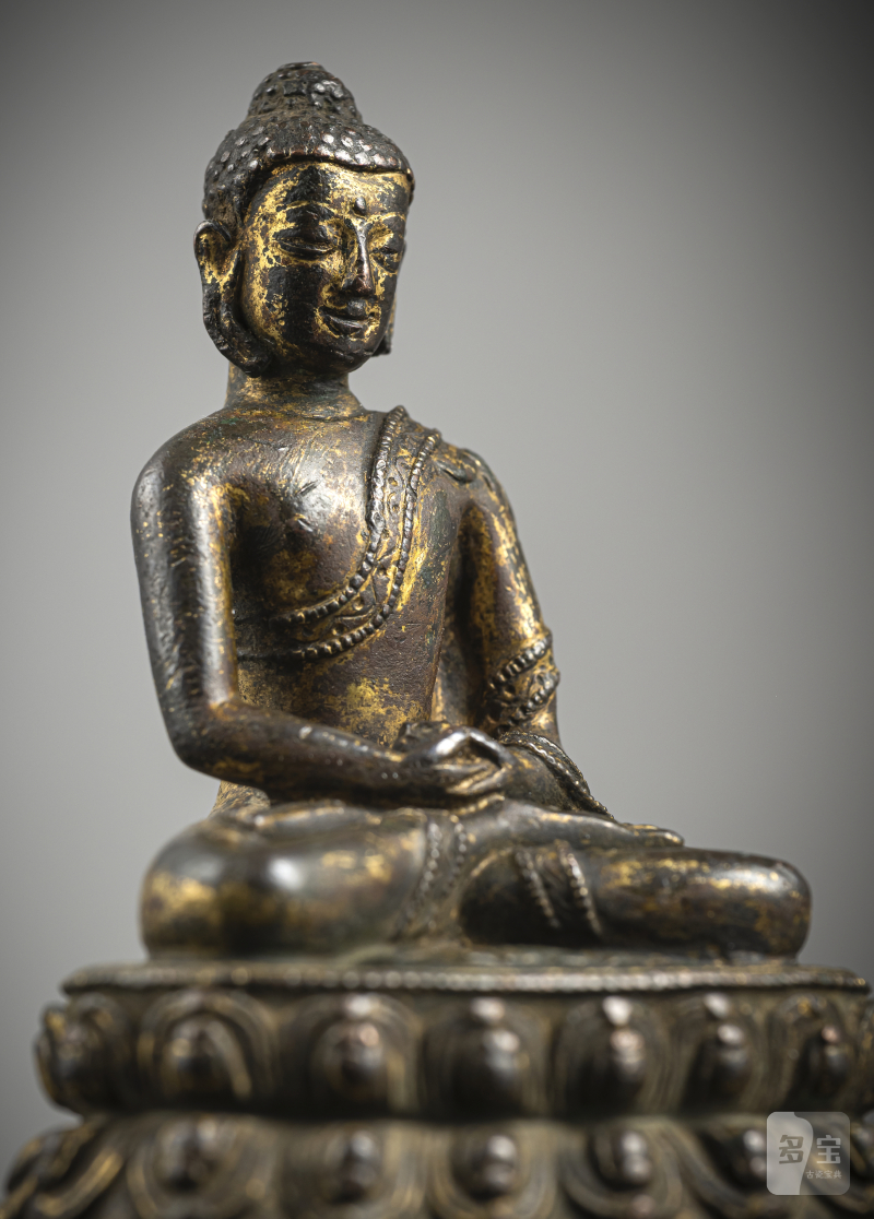 A GILT-COPPER FIGURE OF BUDDHA SHAKYAMUNI - 图3